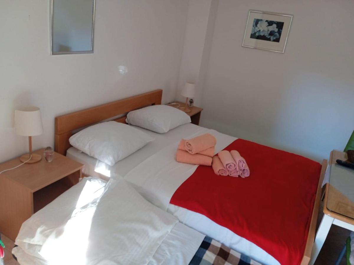 Apartmani L&Z Petrcane Bagian luar foto